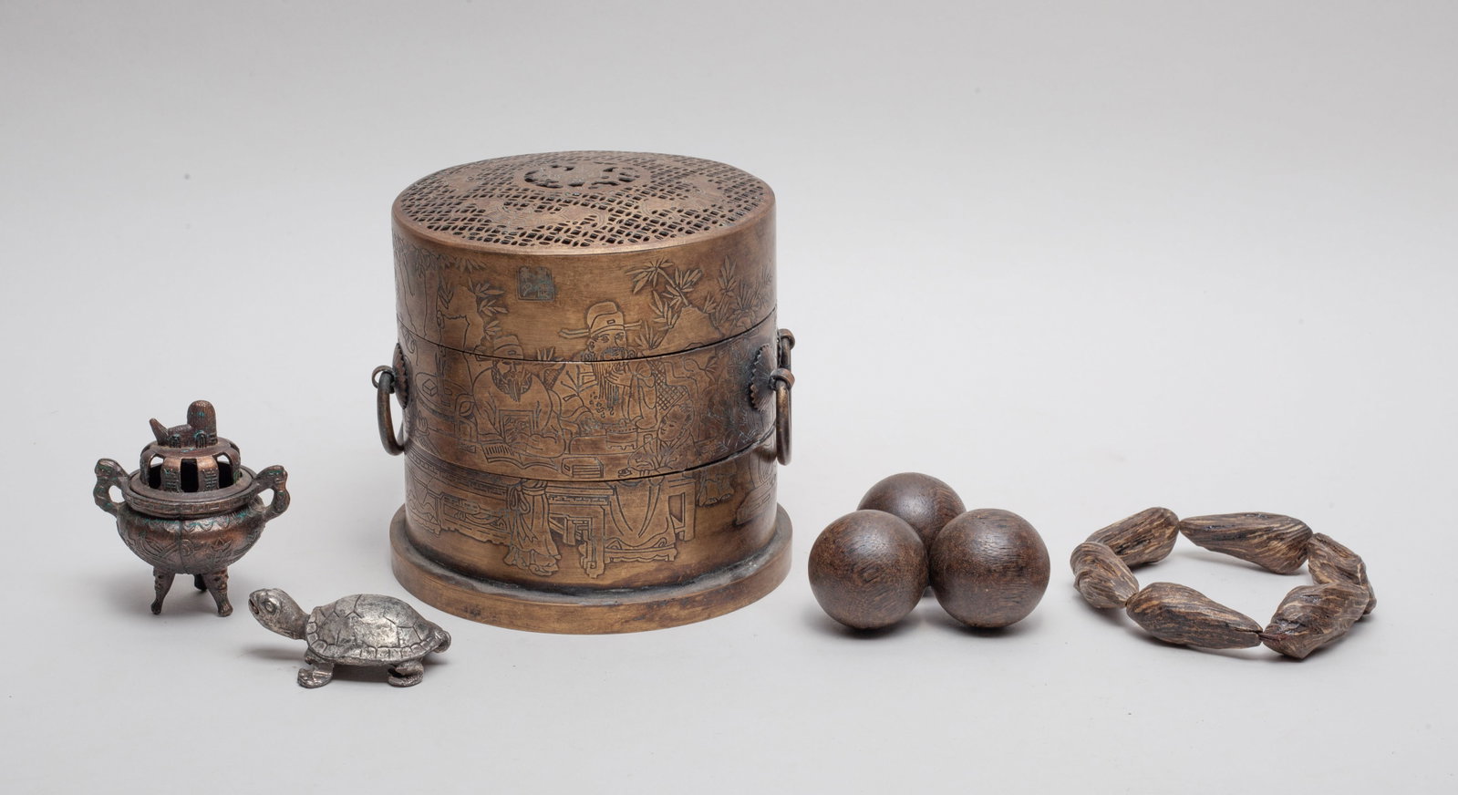 Chinese Burnt Agarwood & Bronze Censer: Collectible Chinese burnt agarwood beads & balls, brass censer probably used for burnt agarwood incense, metal small censer & toggle include. Size Approx.: 5.2-5-5 inch.(brass censer).