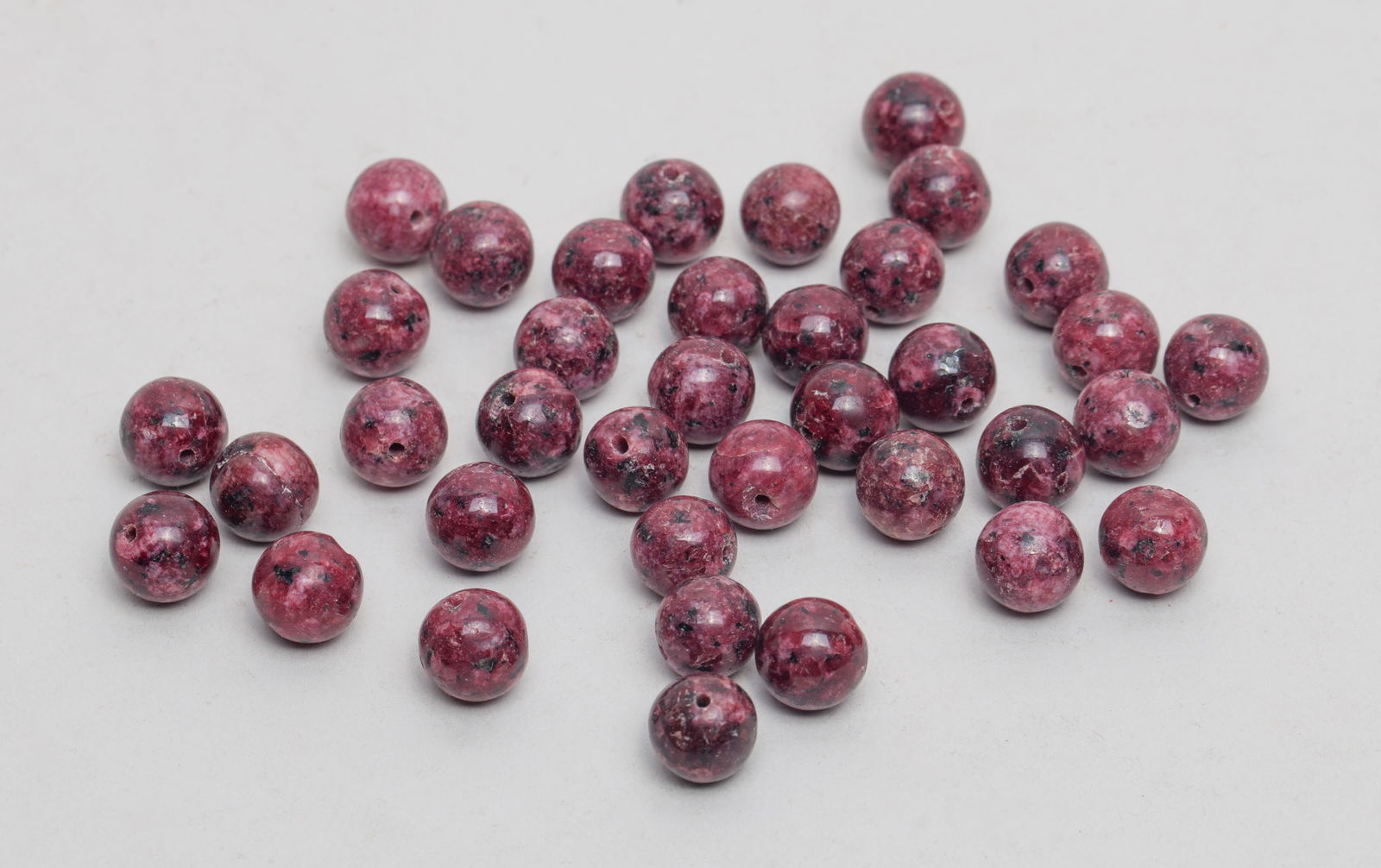 Collectible BM Ruby Beads: Collection of ruby cut beads. Approx. 46 gram (total weight).
