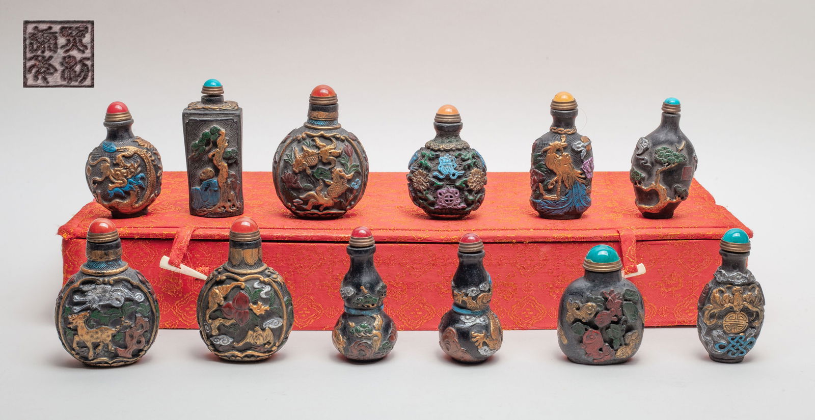 Estate Chinese Ink Snuff Bottles (1 of 14)