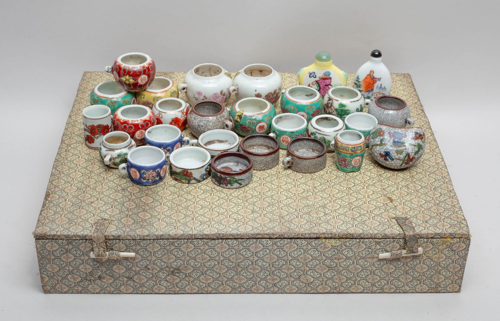 Chinese Export Porcelain Bird Jars (1 of 13)