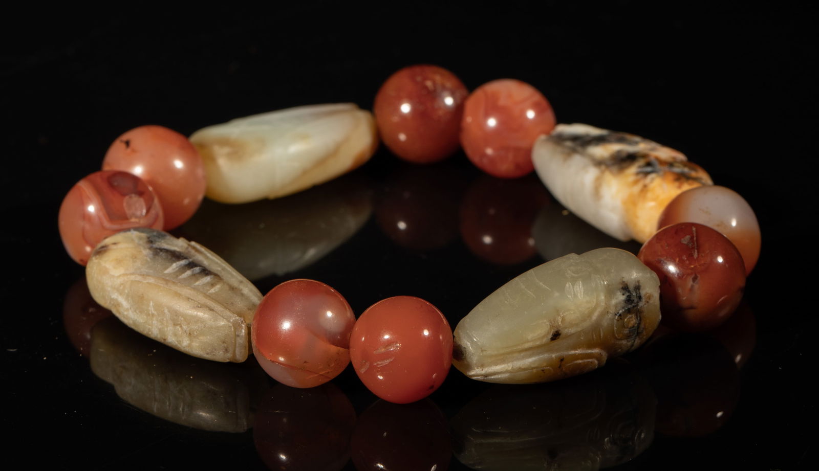Chinese Jade Cicada & Cameo Agate Beads (1 of 7)