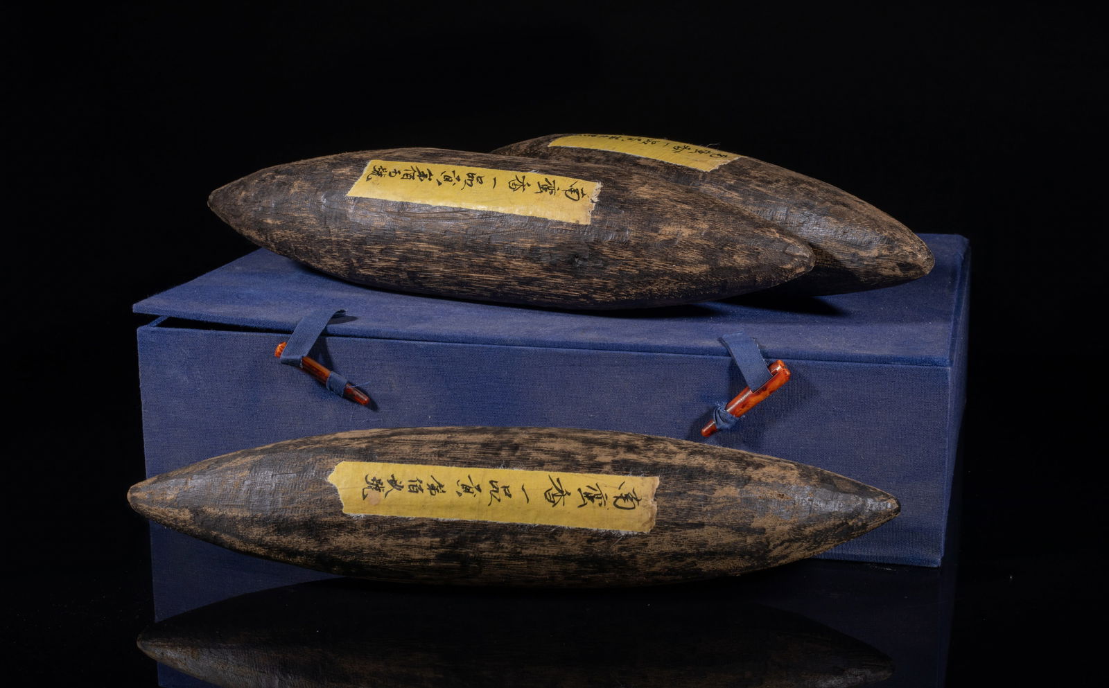 Chinese Export Large Agarwood Sticks (1 of 8)