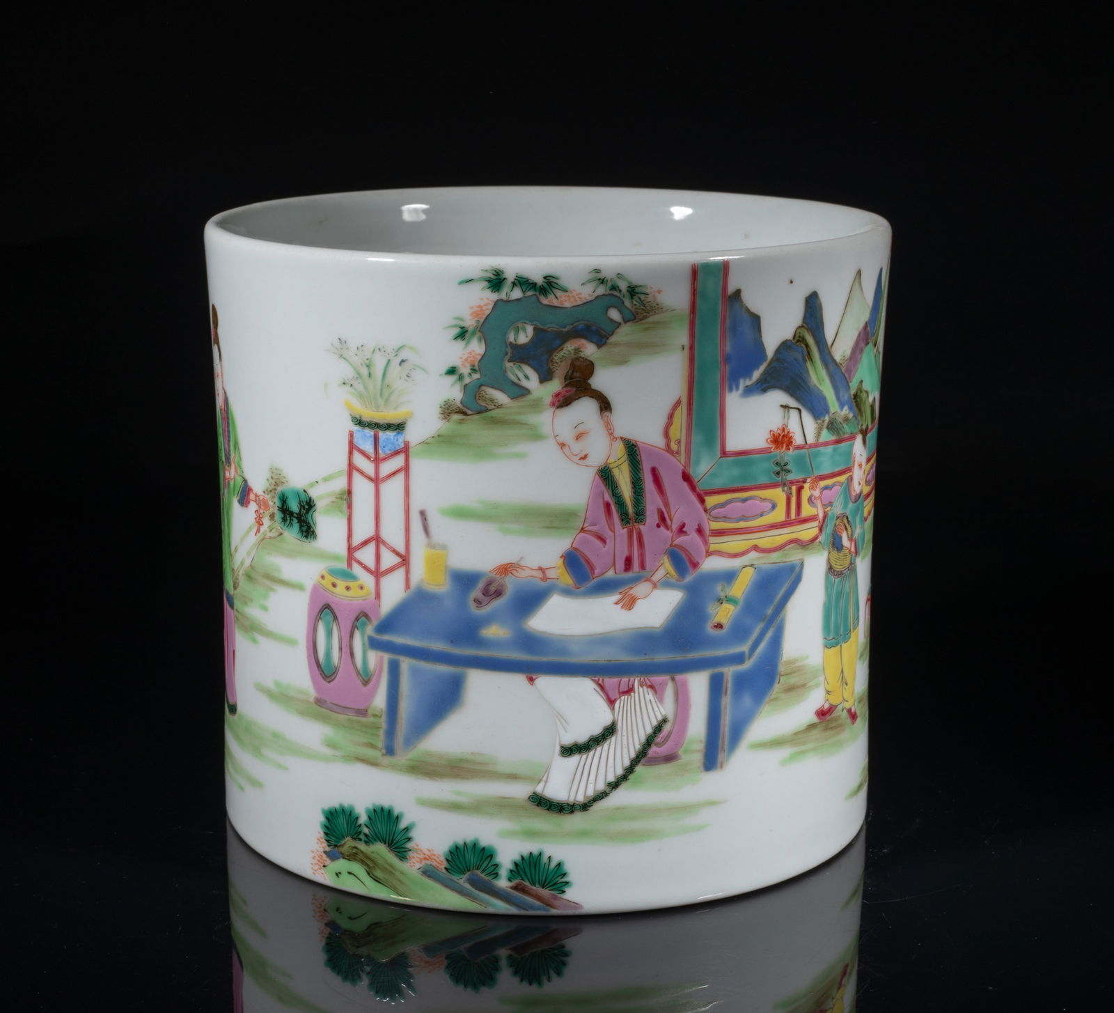 Large Chinese Porcelain Brush Pot (1 of 12)