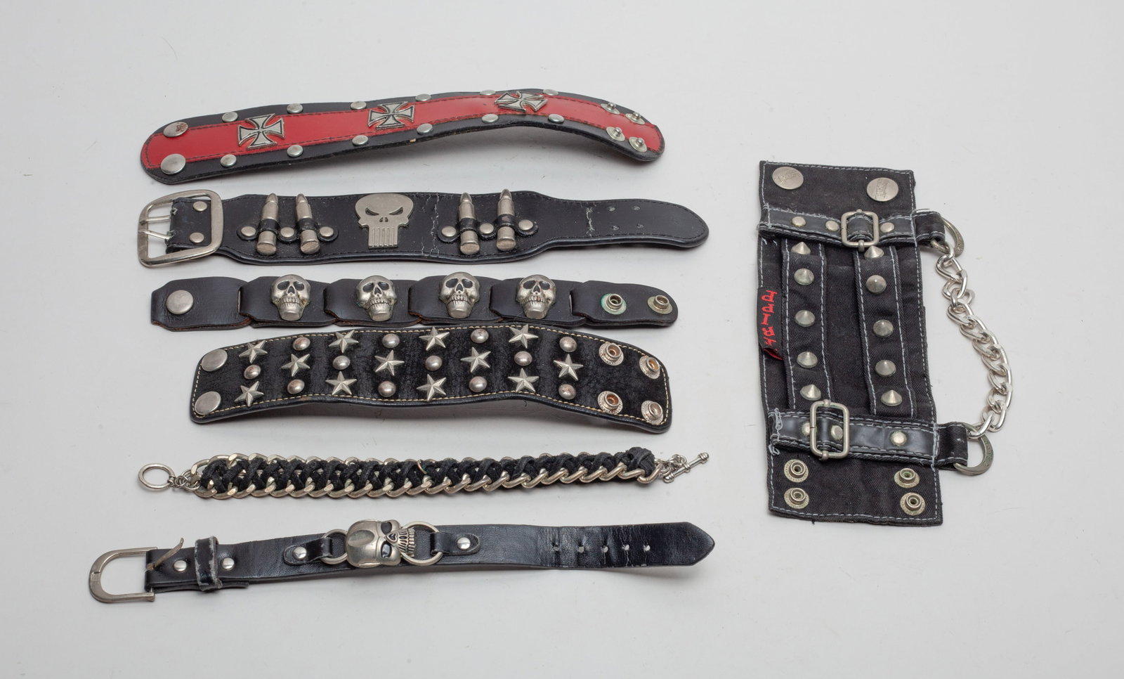 Estate Punk Skull & Decor Leather Jewelry: Group of 7 punk style skull metal wristbands. Size varies.