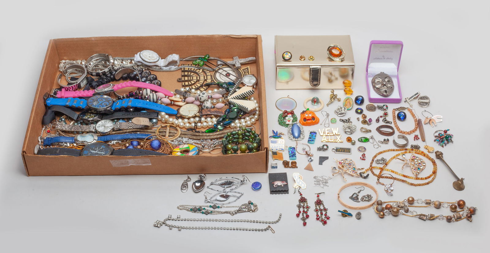 Large Set Estate Costume Jewelry (1 of 13)