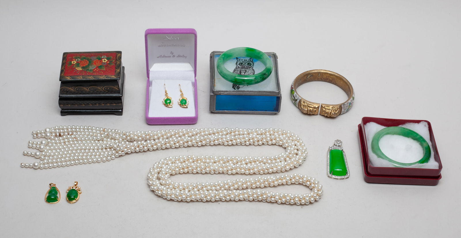 Estate Chinese Bangles, Pendants & Jewelry (1 of 9)