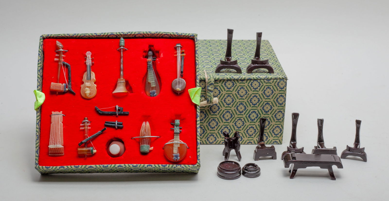 Rare Chinese Cameo Agate Sculptures (1 of 8)