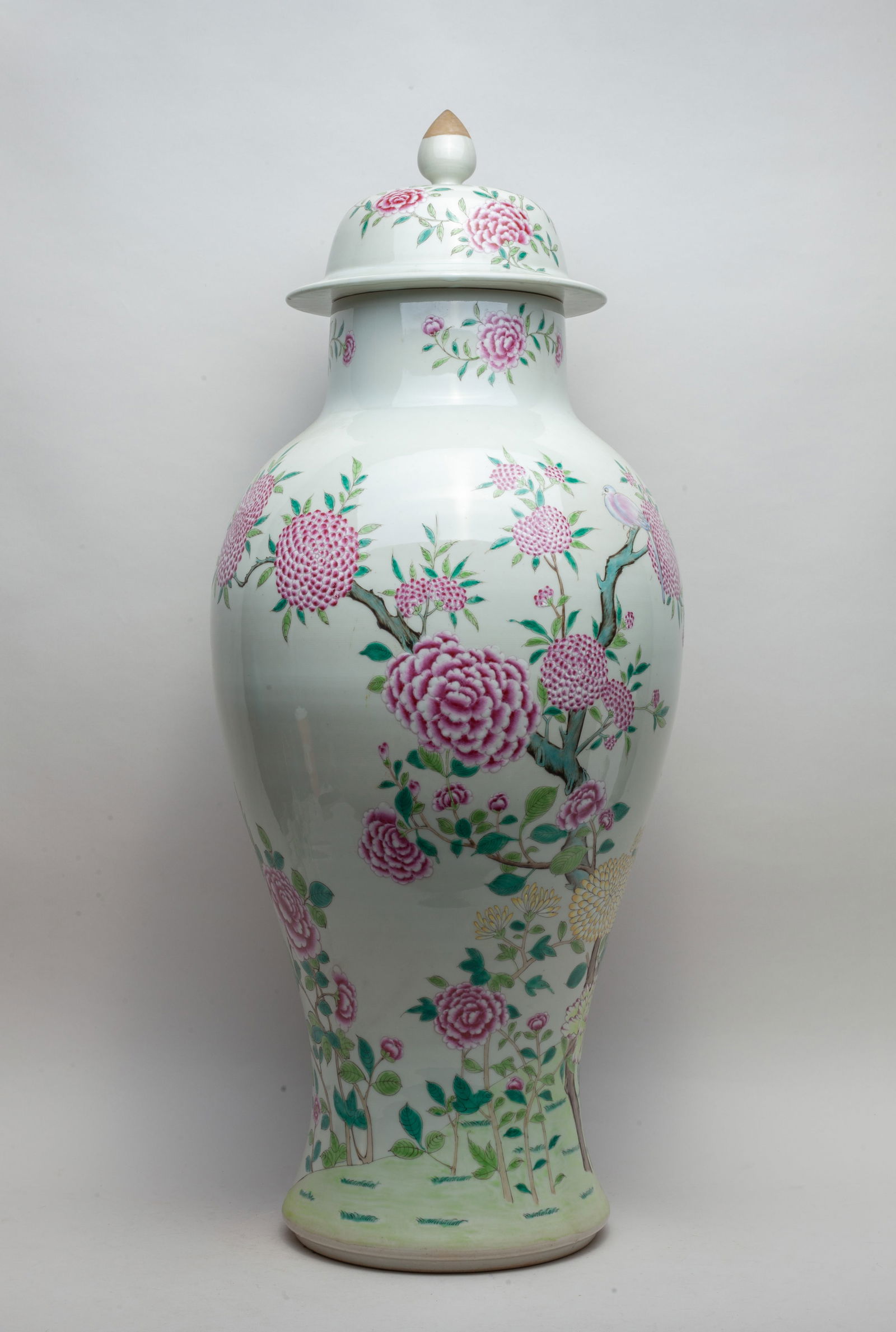 Very Tall Chinese Export Porcelain Vase (1 of 13)