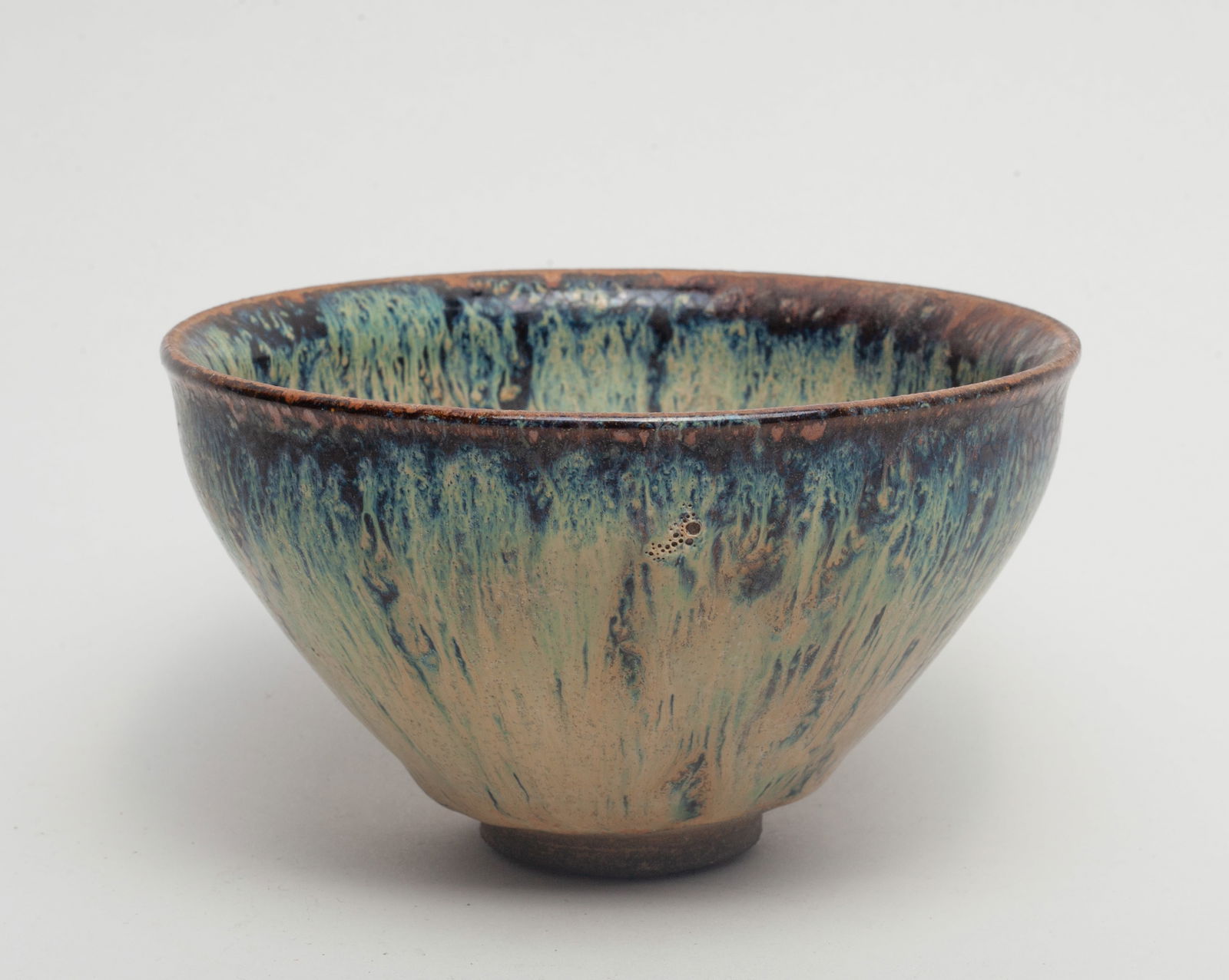 Chinese Jizhou Type Porcelain Tea Bowl (1 of 11)