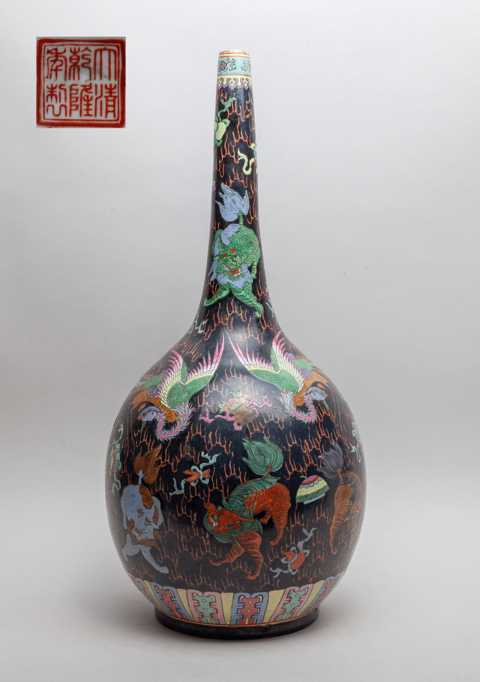 Tall Chinese Export Porcelain Vase (1 of 15)