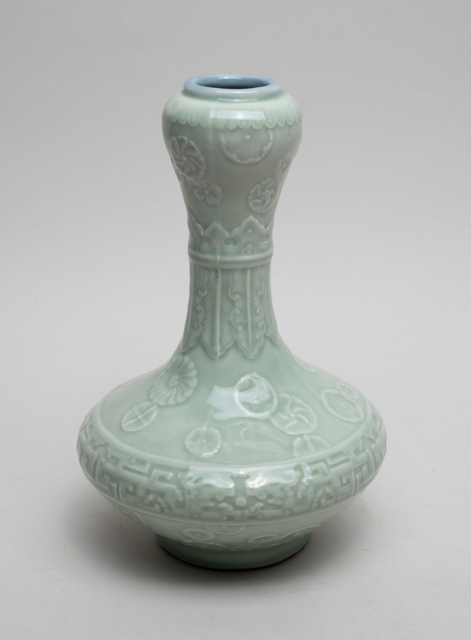 Chinese Bean Green Glazed Porcelain Vase (1 of 10)
