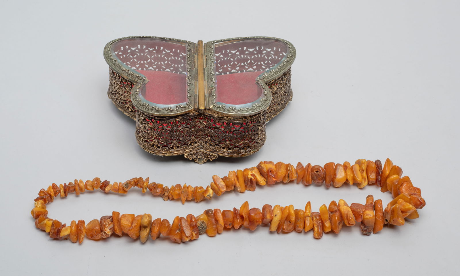 Victorian Box & Amber Necklace (1 of 9)