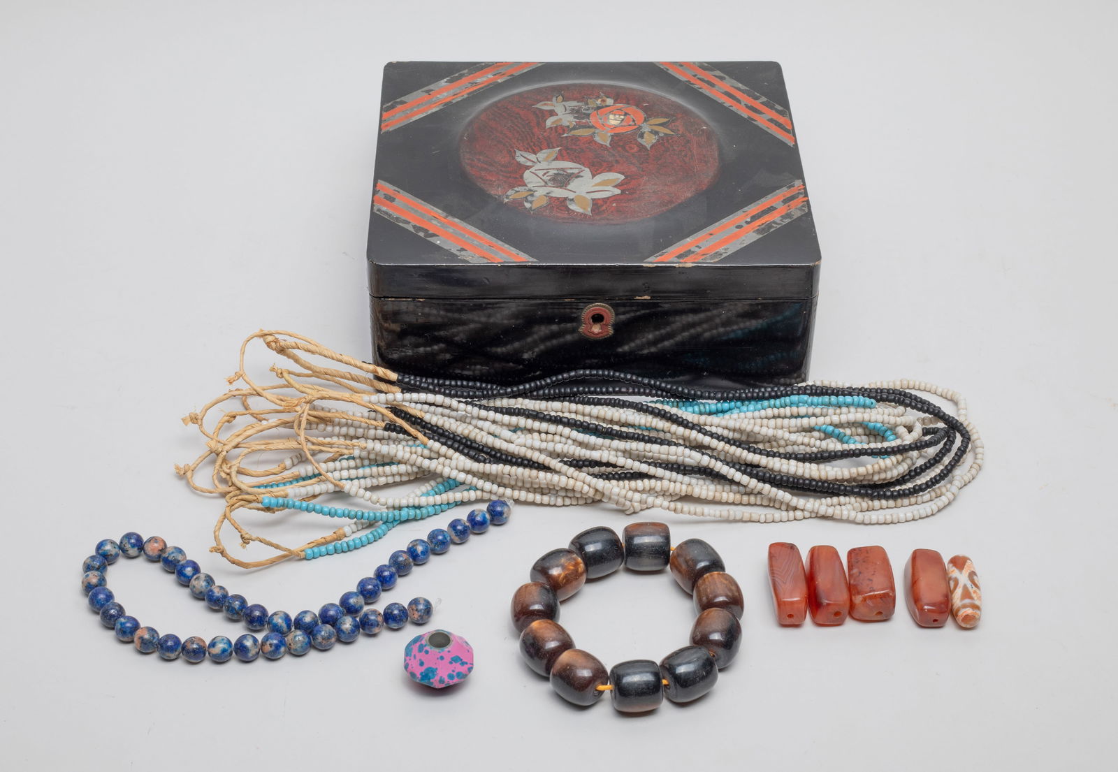 Tibetan/ Nepal Glass, Lapis & Agate Beads (1 of 11)