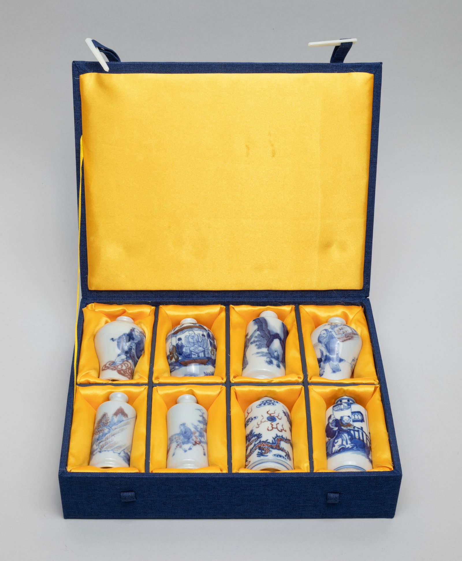 Estate Chinese Porcelain Snuff Bottle Collections (1 of 11)