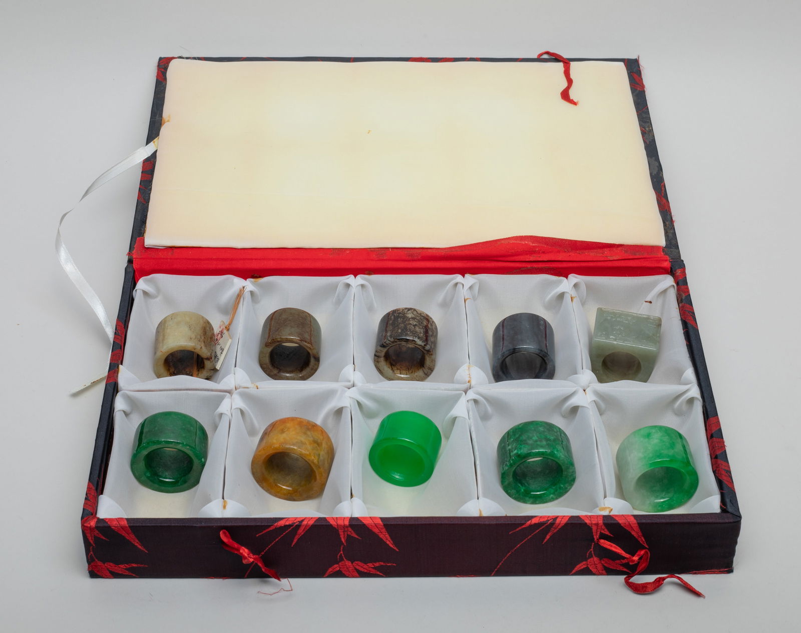 Estate Box of Chinese Export Thumb Rings (1 of 12)