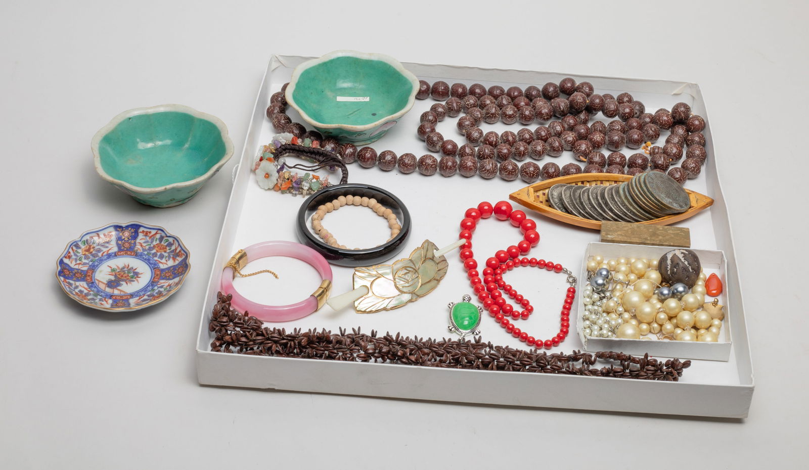 Chinese Jewelry, Beads, Bangles & Fengshui Coins (1 of 11)