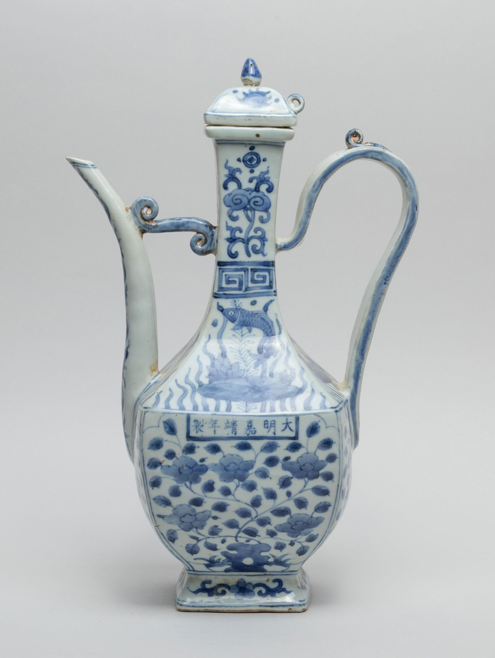 Chinese Export Porcelain Tall Pot (1 of 16)
