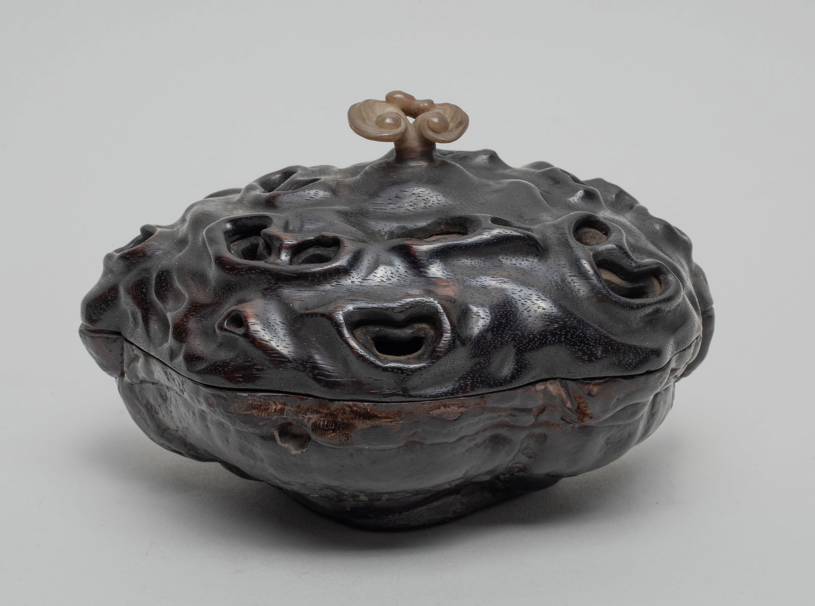 Chinese Linchi Like & Wood Cover Censer (1 of 11)