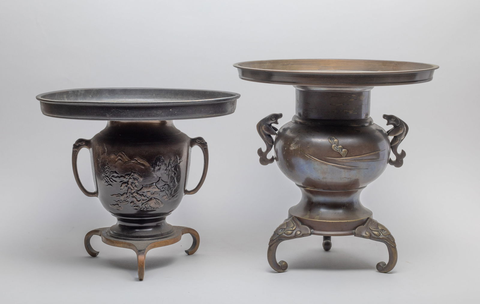 Two Japanese Meiji to Taisho Bronze Vases (1 of 10)