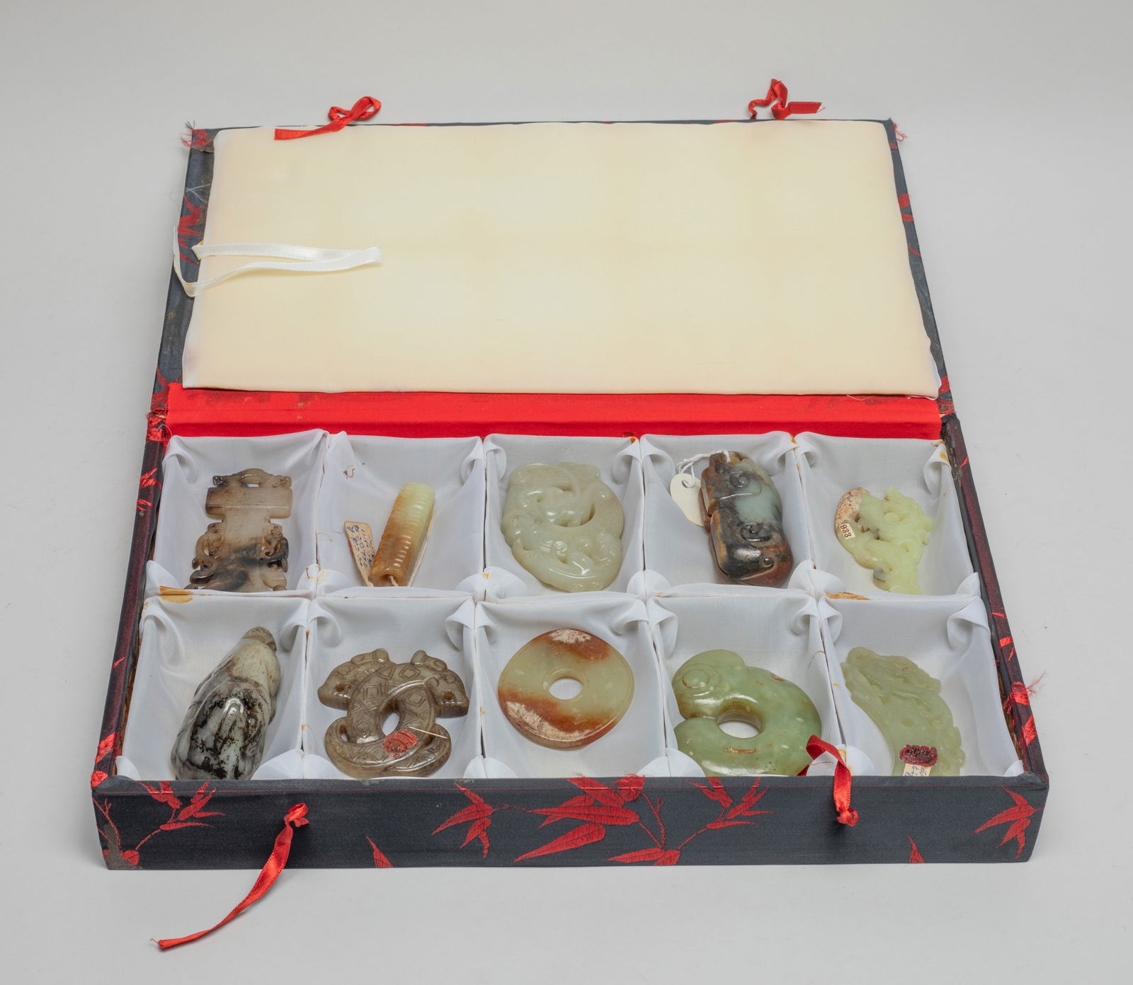 Estate Large Set Chinese Jade / Stone Carvings (1 of 12)