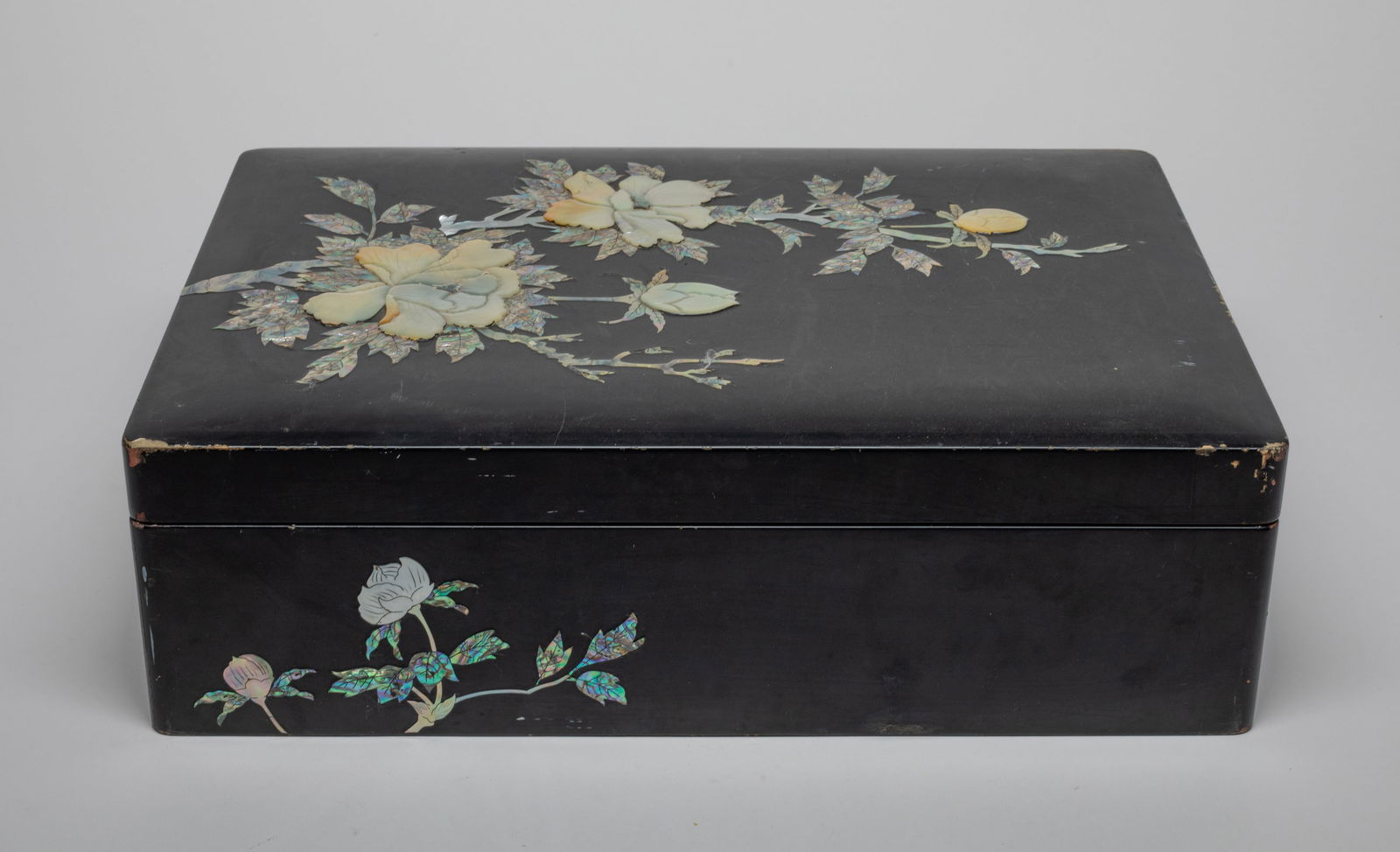 Large Lacquer Box Inlaid MOP (1 of 13)