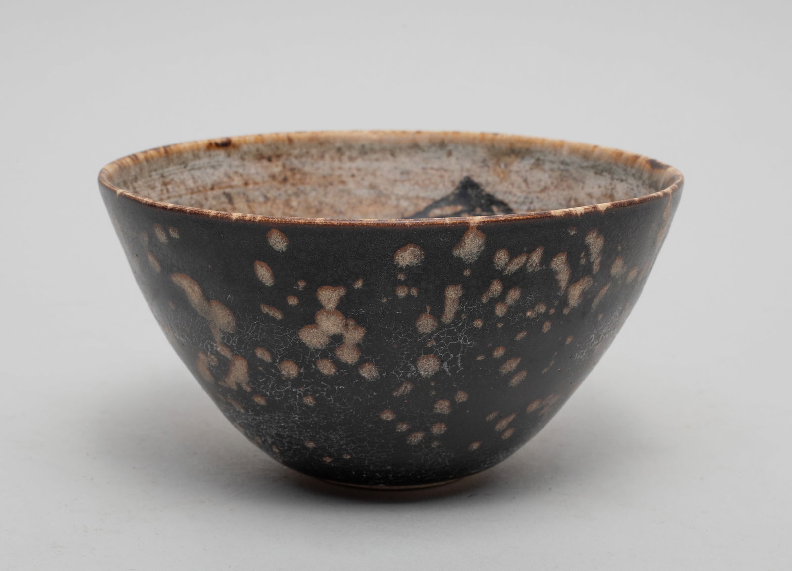 Chinese Jizhou Ware Porcelain Tea Bowl (1 of 10)