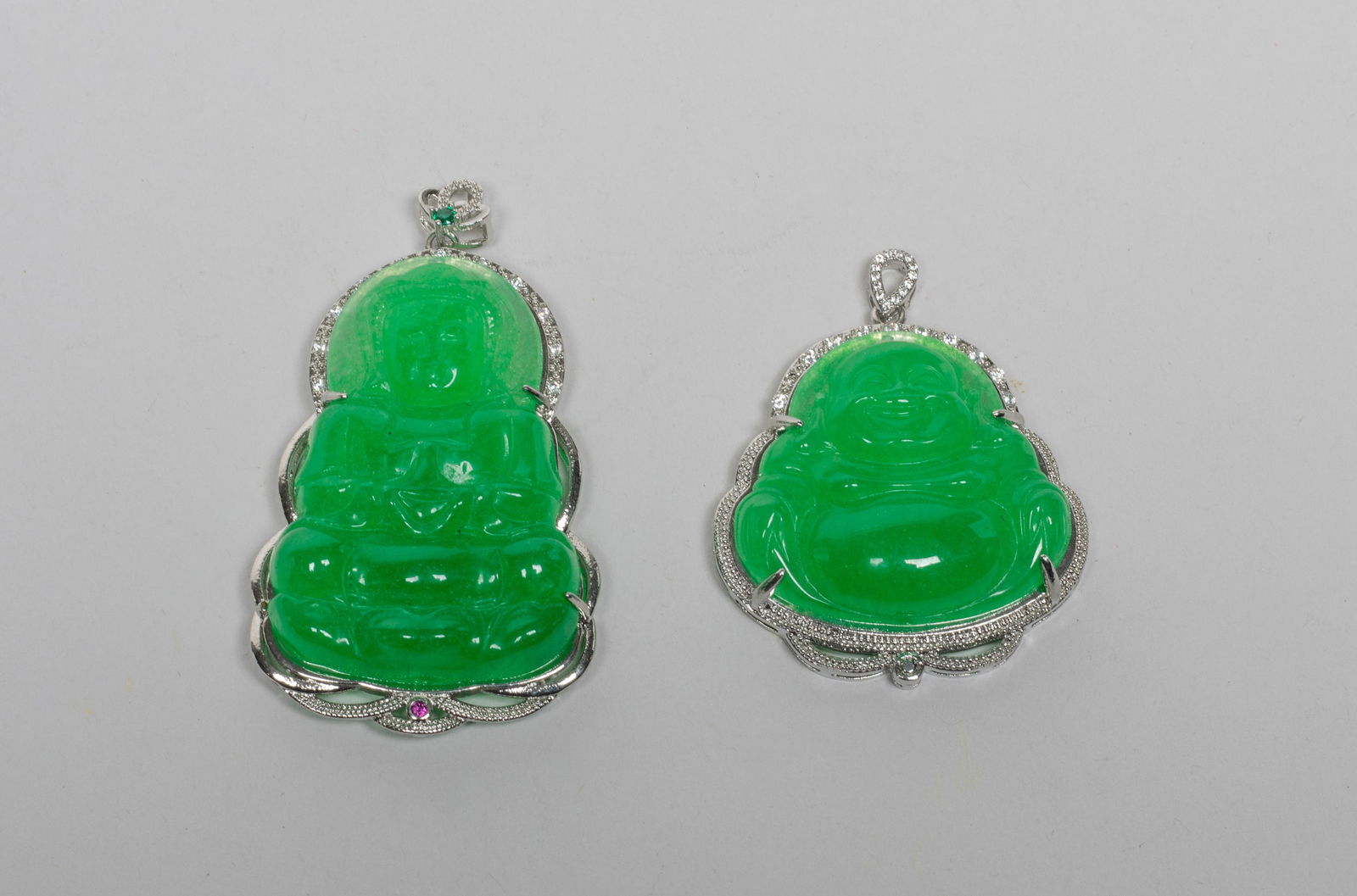 Two Chinese Jade Like Pendants (1 of 9)