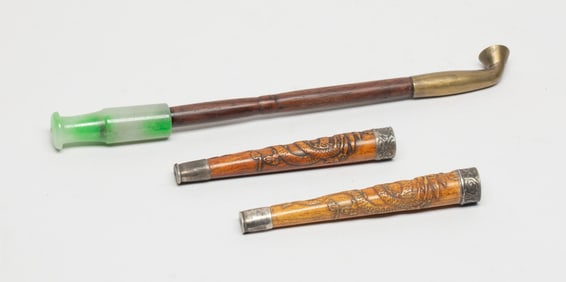 Chinese Export Pipes Set