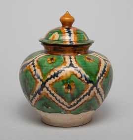 Chinese Sanchai Porcelain Covered Jar