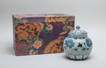 Estate Chinese Porcelain Jar