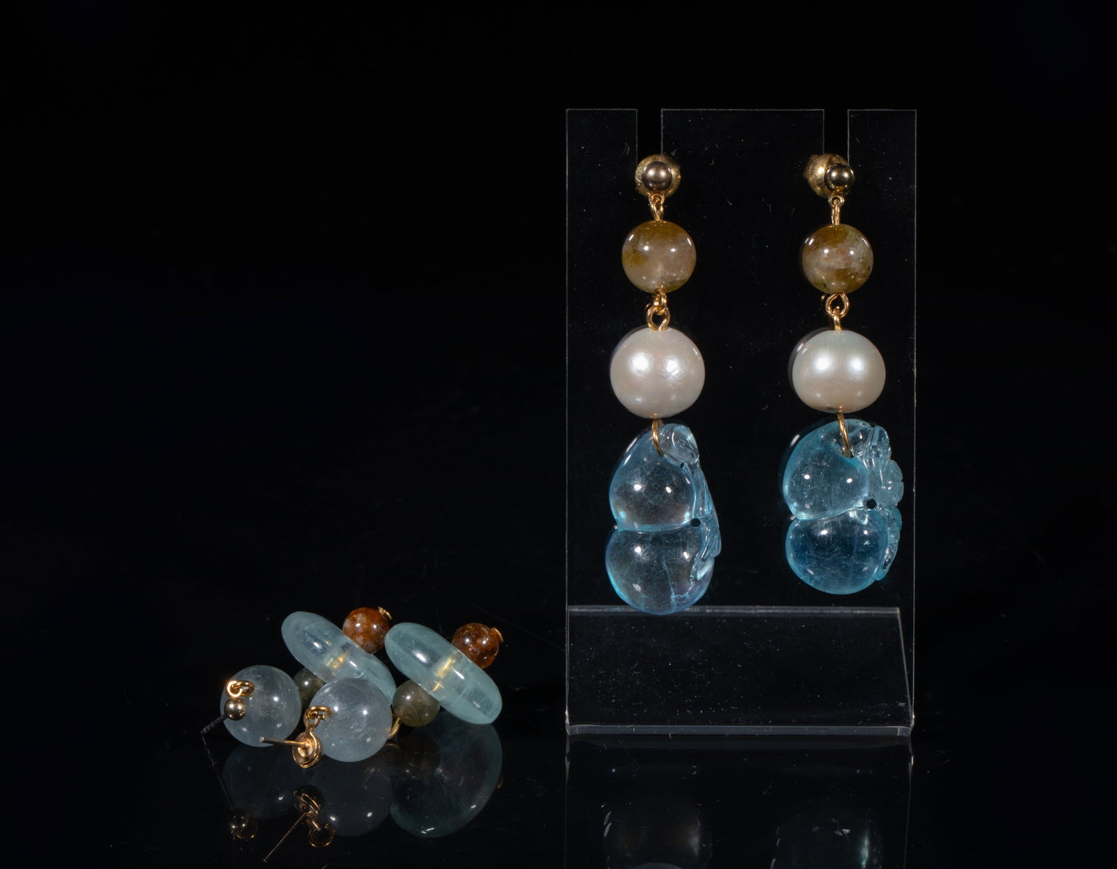 Two Pairs Chinese Aquamarine & Pearl Earrings: One pair comprised of aquamarine beads and gemstone beads, the other pair comprised of gemstone beads, pearl, and aquamarine pendants carved with bat and gourd. Approx. 0.95*0.57*0.5 inch (aquamarine 