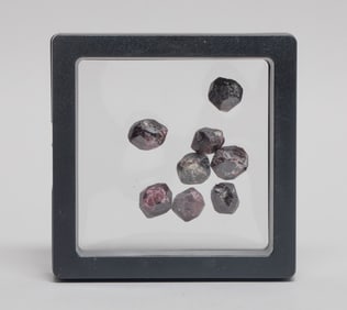 Collectible Wine Red Garnet Stones
