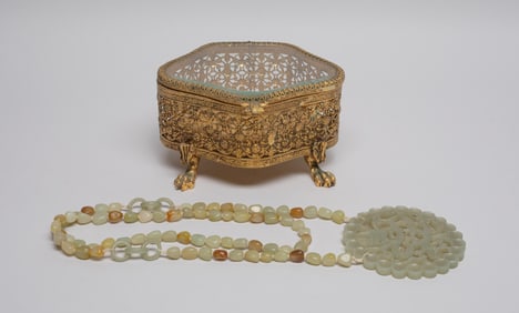 Chinese Export Jade Pendant & Necklace
