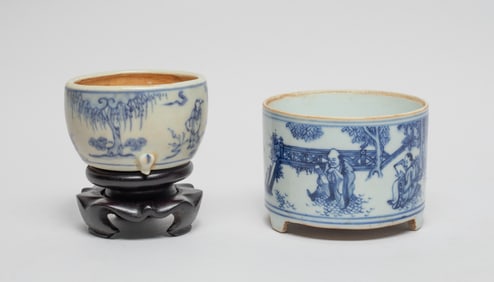 Two Chinese Export Porcelain Censers