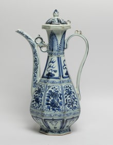 Tall Chinese Export Porcelain Pot