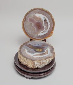 Vintage Cameo Agate Table Sculpture