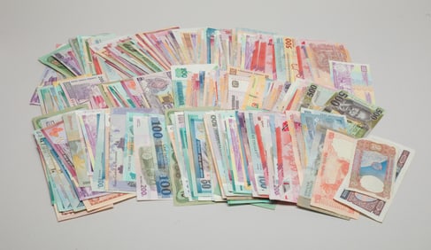 Estate Large Set World Banknotes