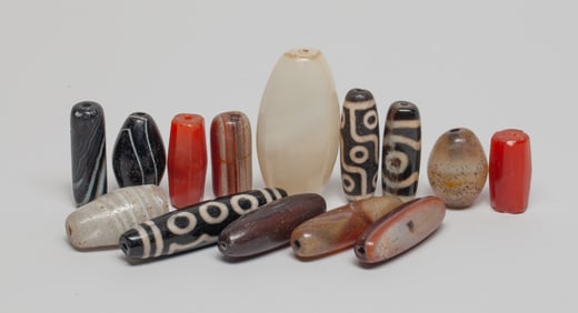 Estate Chinese/ Tibetan Dzi & Agate Beads