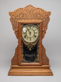 Vintage Oak Wood Clock