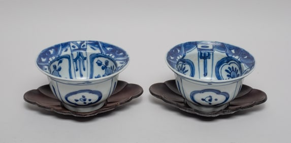 Two Chinese Export Porcelain Tea Cups