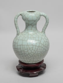 Chinese Ge Ware Porcelain Cabinet Vase