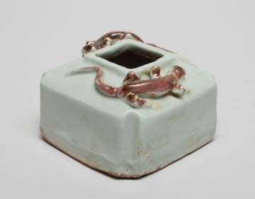 Chinese Export Porcelain Water Pot