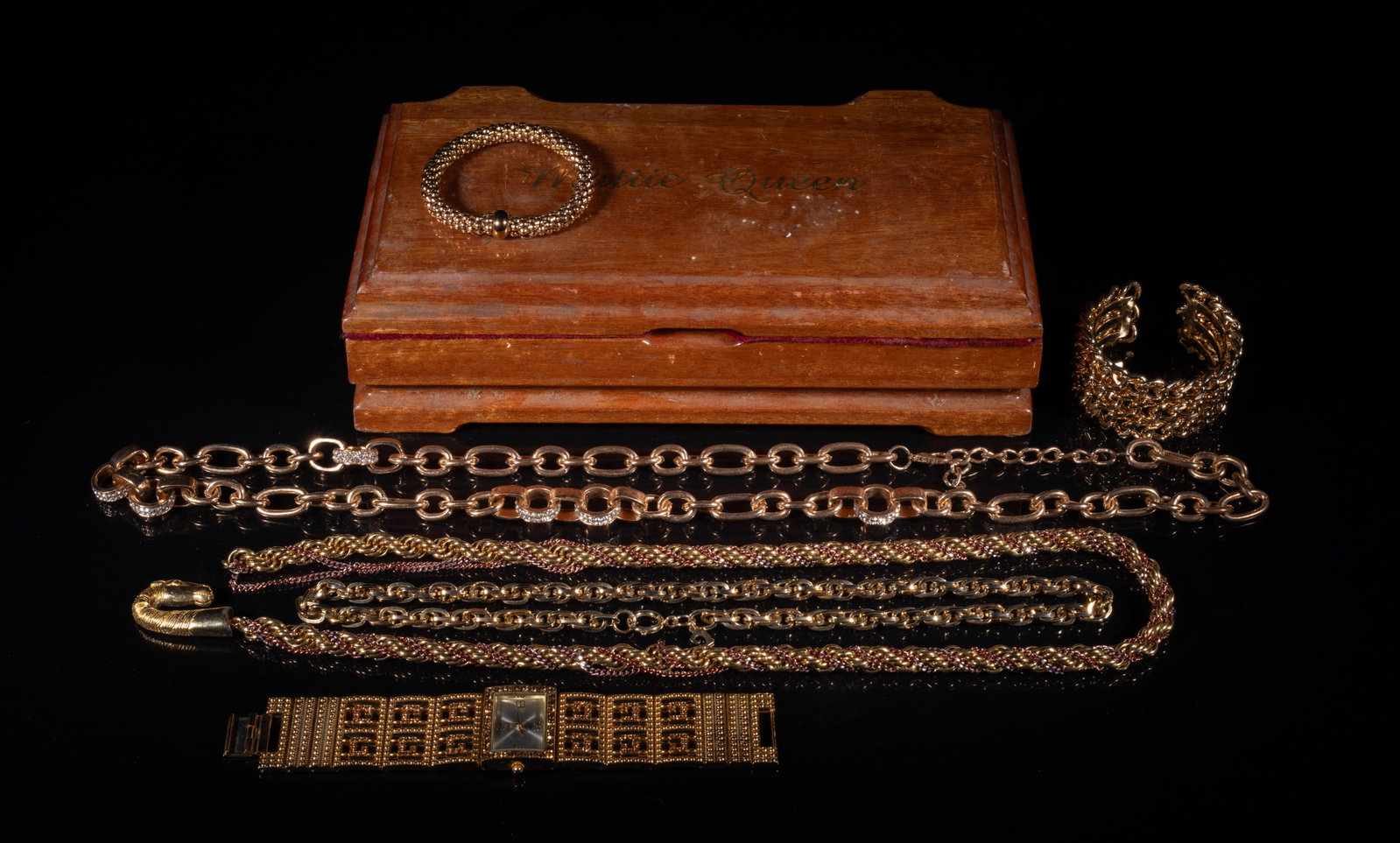 Vintage High Quality Gold Tone Jewelry: Including 3 chain necklaces, 1 bracelet, 1 bangle, and 1 wrist watch, with jewelry box. Size varies.