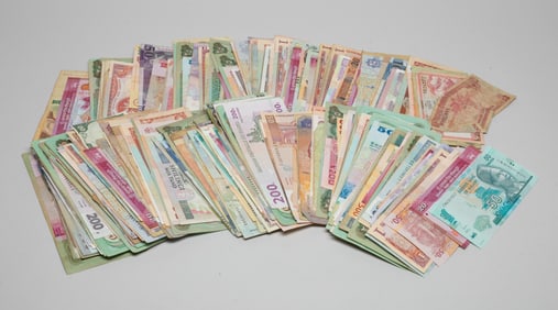 Estate Large Set World Banknotes