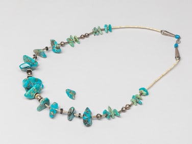 Old Zuni Turquoise Like Necklace