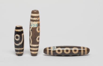 Estate Chinese/ Tinetan Dzi Beads