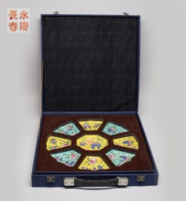 Large Set Chinese Export Porcelain Plates