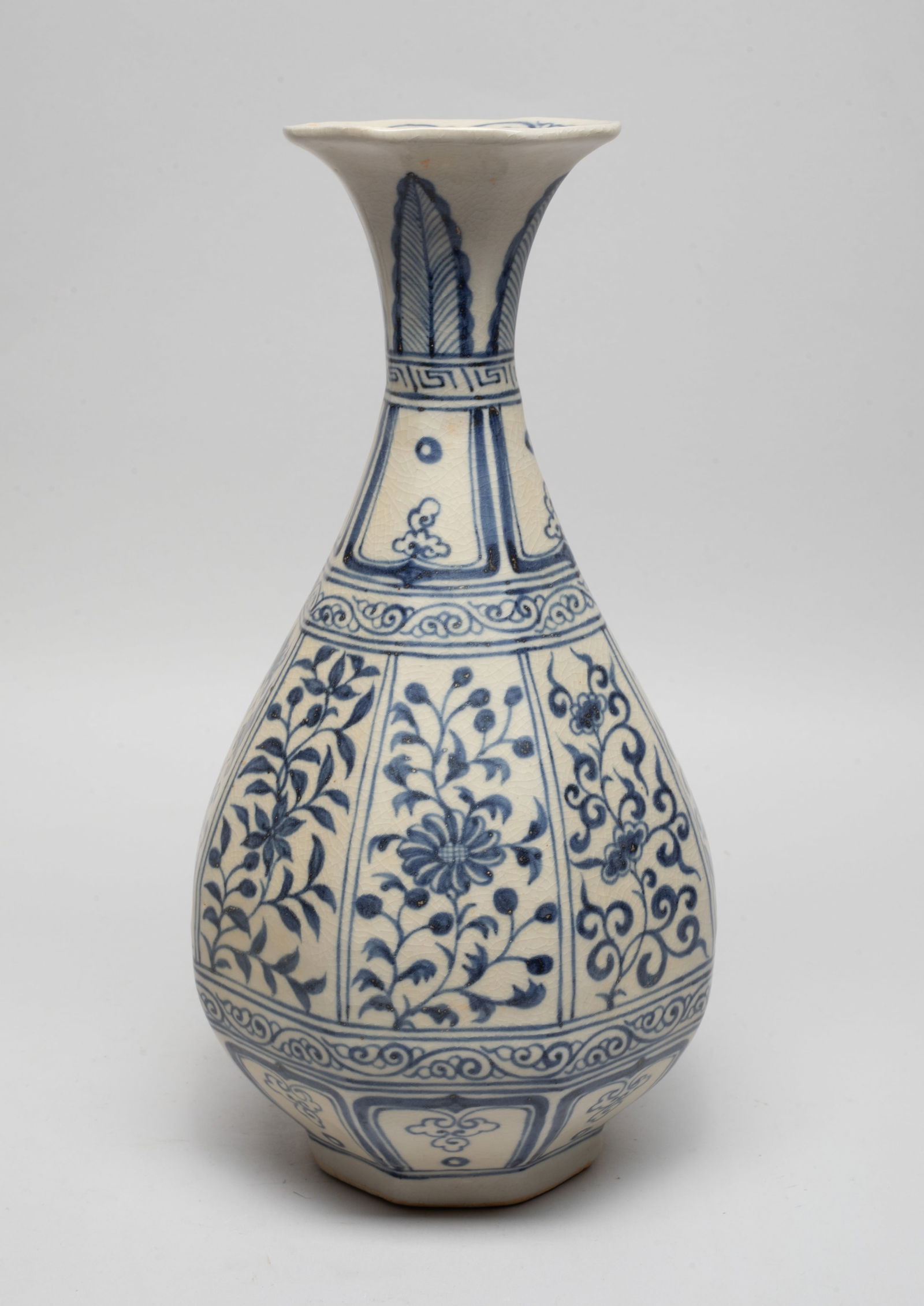Estate Chinese Shipwreck Porcelain Vase (1 of 13)