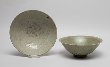 Two Chinese Shipwreck Porcelain Large Bowls