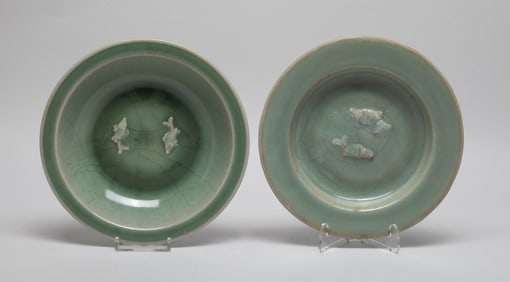 Two Chinese Shipwreck Porcelain Plates